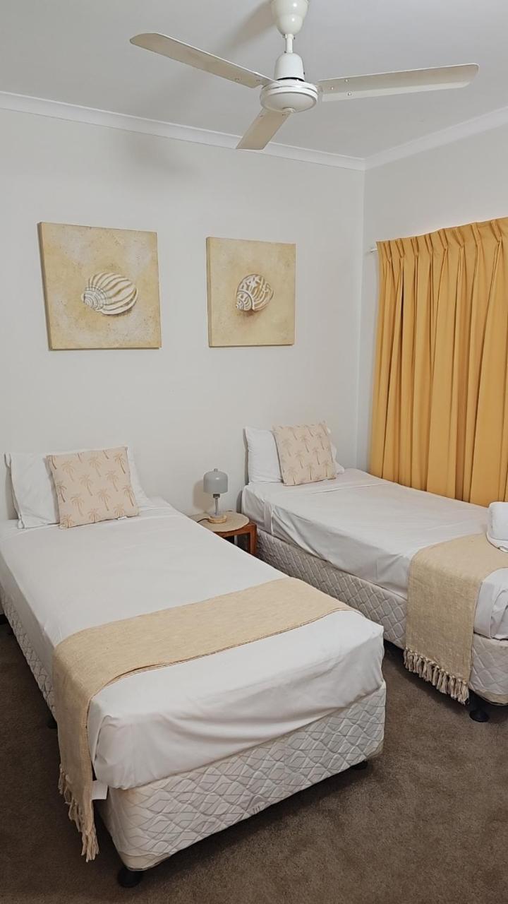 Airlie Seaview Apartments Airlie Beach Exterior foto